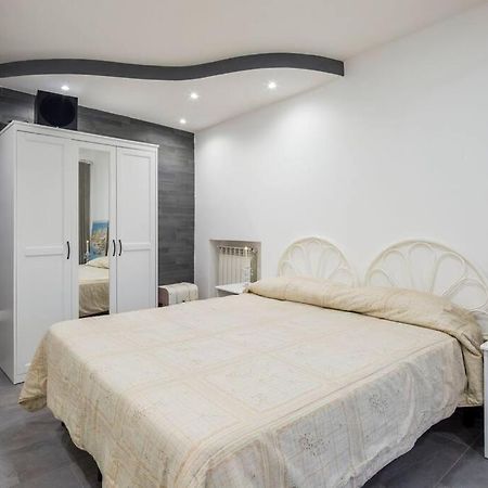 トッレ・アンヌンツィアータLa Casa Di Vittoriaアパートメント エクステリア 写真