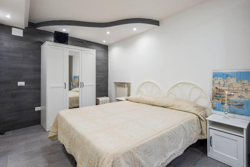 トッレ・アンヌンツィアータLa Casa Di Vittoriaアパートメント エクステリア 写真